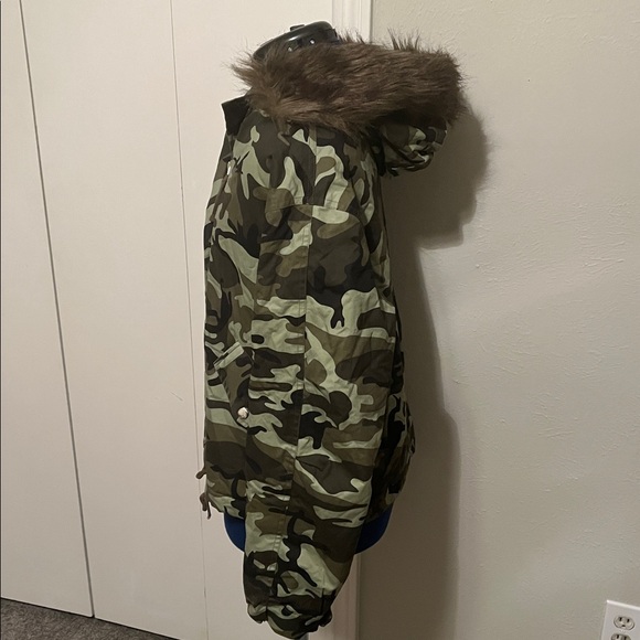 Love Tree Camo 100% Cotton w/ Fuzzy Gray Lining Jacket | Removable Fur | Size L - Picture 4 of 15